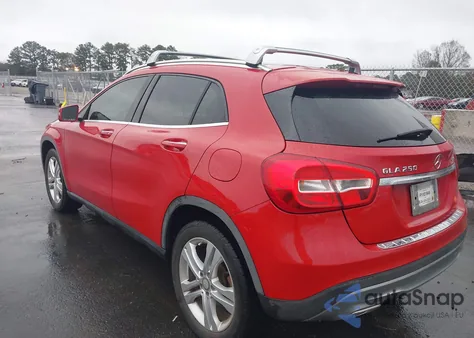 2016 Mercedes-Benz Gla 250 4Matic z USA, uszkodzony, nr VIN WDCTG4GB7GJ245853